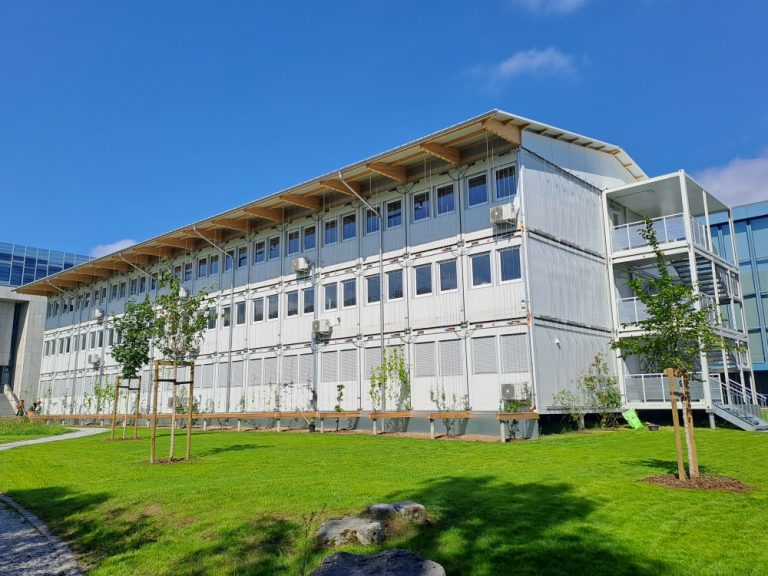 Schulraumprovisorium Collège du Sud