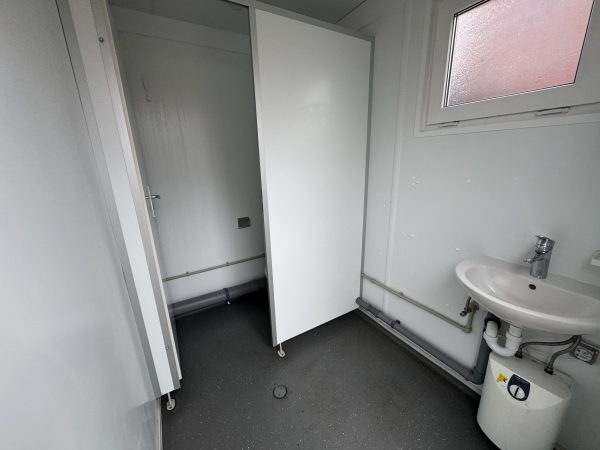 Sanitärcontainer 10 Fuss