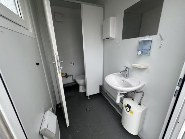 Sanitärcontainer 10 Fuss