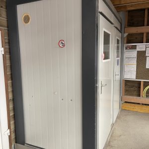 Sanitärcontainer 8 Fuss