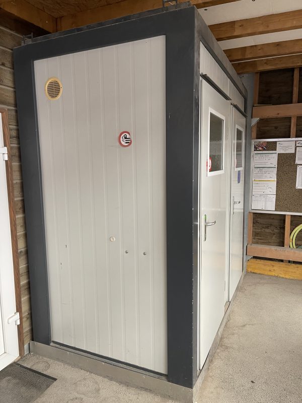 Sanitärcontainer 8 Fuss