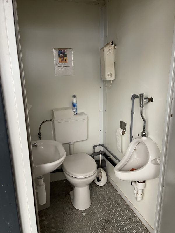 Sanitärcontainer 8 Fuss